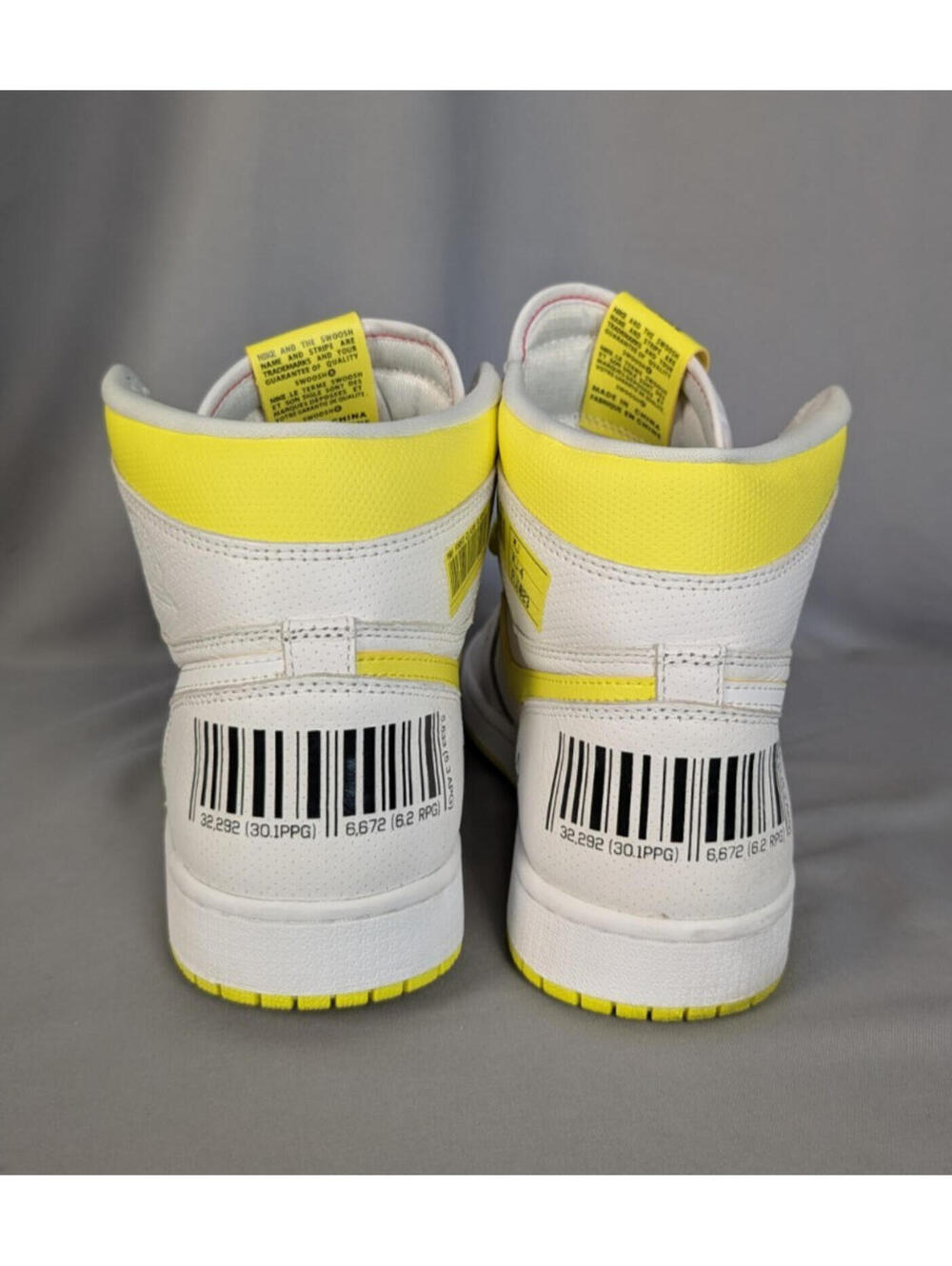 Nike Air Jordan 1 High OG First Flight White Yellow Men's Size 10.5 - Picture 5 of 9